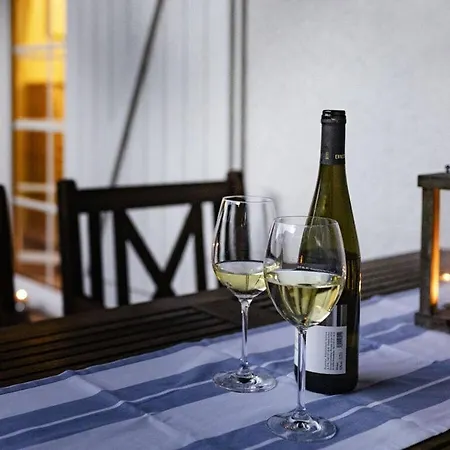 Holiday home Wildrose *